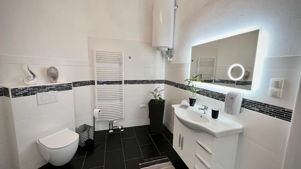Apartment Im Gruenen Leoben  Esterno foto